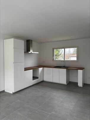 Location Maison 4 pièces 110m² - Photo 1