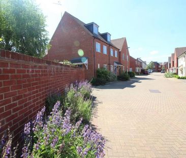 Churston , Milton Keynes - Photo 6