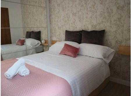 Estudio de alquiler en Calle Parras, La Goleta - San Felipe Neri - Photo 2