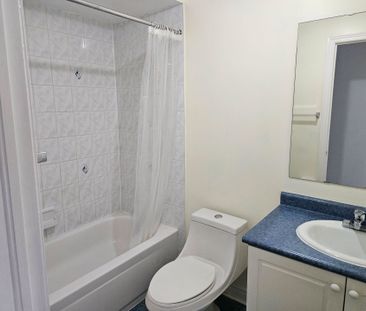 For Lease - 926 Ledbury Crescent, Mississauga, Ontario - Photo 6