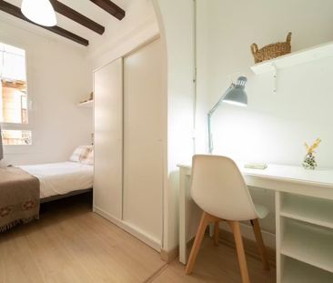 Carrer de la Lluna, Barcelona, Catalonia 08001 - Photo 4