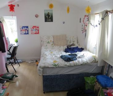 6 Bed End Terrace, Egremont Place, BN2 - Photo 1