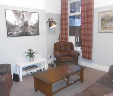 3 bedroom terraced house to rent - Photo 2