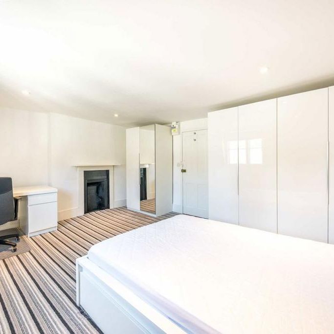 Studio to rent - Photo 1