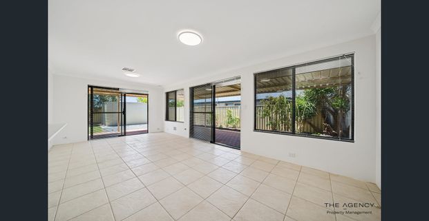 Freshly Renovated Home Offering Comfort and Convenience in Orelia - Photo 1