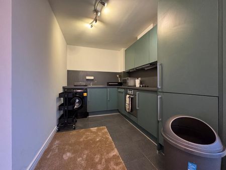 2 bedroom flat to rent - Photo 2