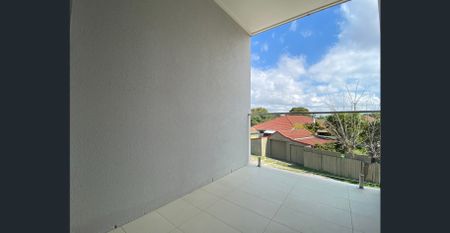 3 BED, 3 BATH, 2 LIVING AREAS + STUDY - Photo 5