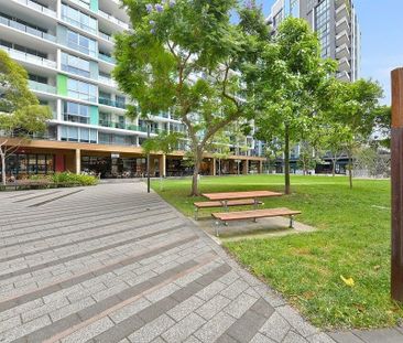 Architecturally Designed, Luxuriously Modern, Centrally Positioned ... - Photo 4