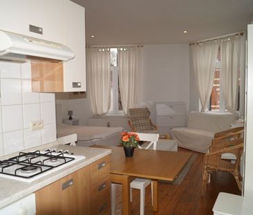 Quartier EU! Beau STUDIO meublé à louer - Photo 1