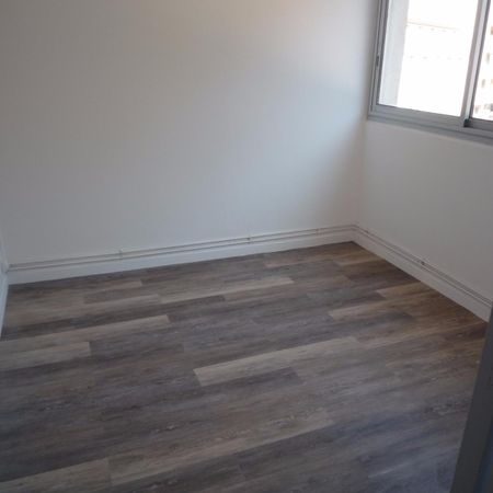 Location Appartement 2 pièces 36m² MARSEILLE 7ème - Photo 4