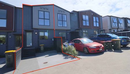 3 Bedroom Townhouse at Flatbush - Photo 4