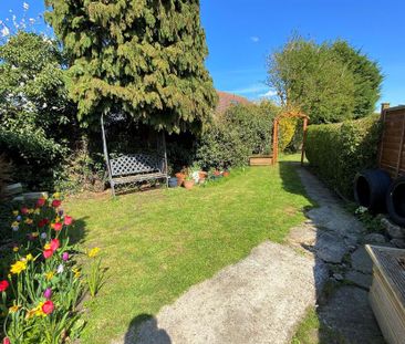 3 bedroom semi-detached house to rent - Photo 3