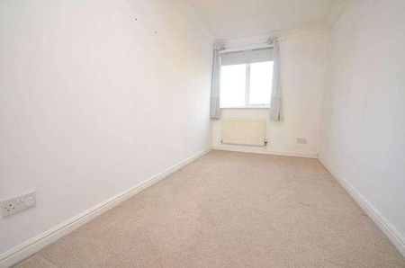 St. Marys Lane, Upminster, Essex, RM14 - Photo 2