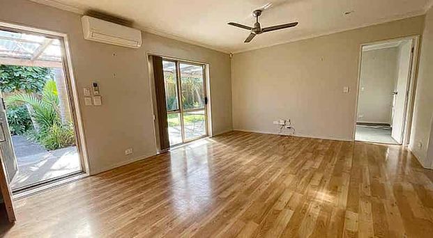 Three bedrooms in Pakuranga - Photo 1