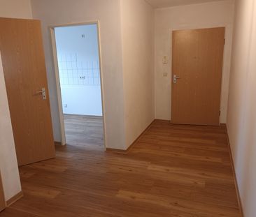 2-Zimmer-Wohnung mit Tageslicht-Duschbad und Balkon in Reislingen S/W - Photo 2