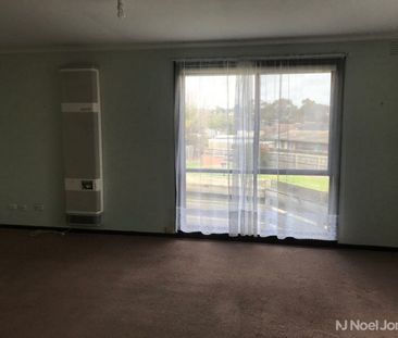 3/17 Moresby Avenue, BULLEEN - Photo 2