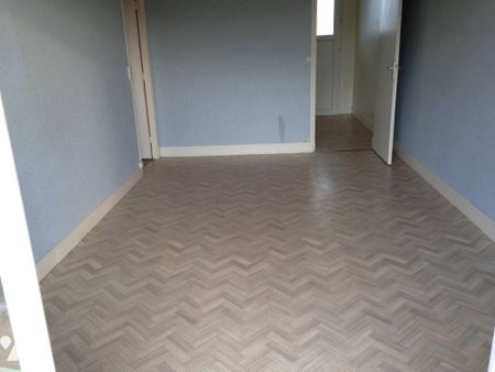 PONT DE L'ARCHE - Appartement T2 + garage - Photo 3