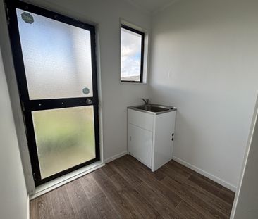 Unit 2, 25 Coombe Avenue, Otara, Auckland - Photo 3