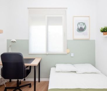 Carrer de Rodrigo de Pertegás, Valencia, Valencian Community 46023 - Photo 4