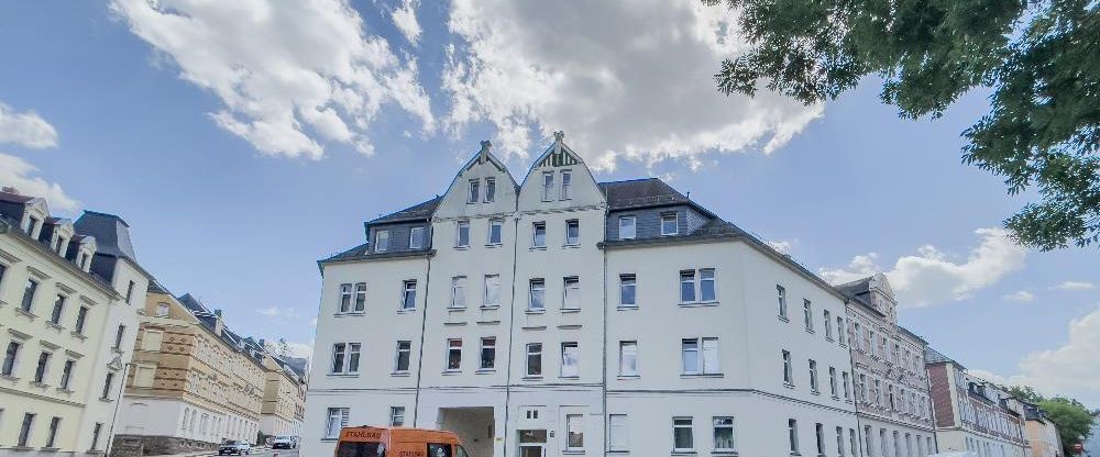 Gemütliche helle 2-Raumwohnung im 1. Obergeschoss mit Balkon sucht neue Mieter - Photo 1