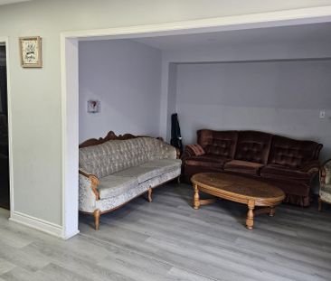 For Lease - 19 Arthurs Crescent, Brampton, Ontario - Photo 5