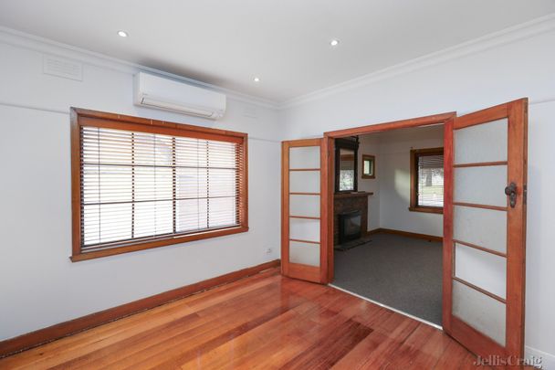 19 Gloucester Street, Reservoir - Photo 1