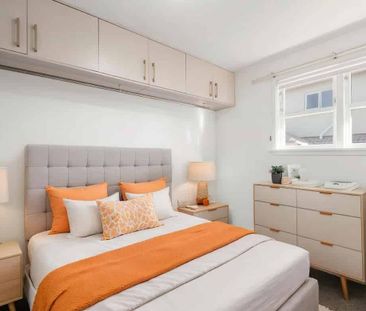 Sunny two bedroom home with north-facing deck! - Photo 2