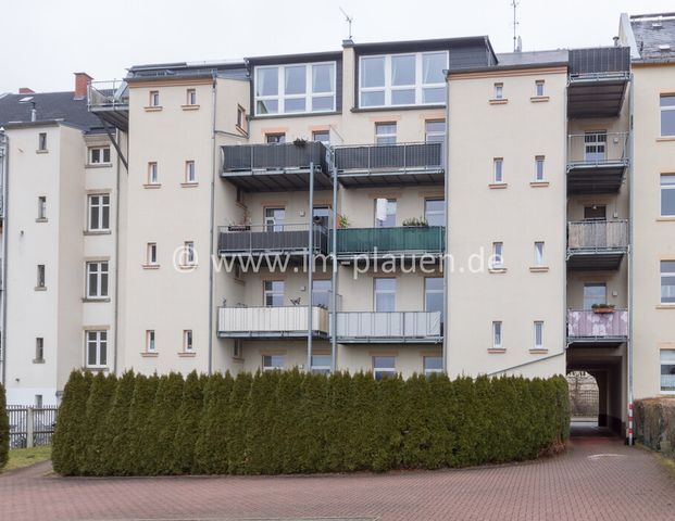 3 Zimmer Wohnung mit Balkon und Stellplatz in Plauen -Stadtteil Südvorstadt – sofort Verfügbar - Photo 1