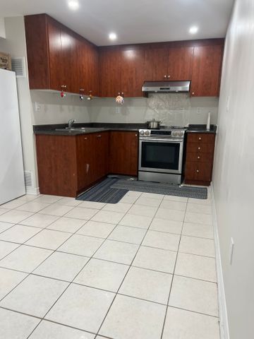 For Lease - 35 Cobblehill Crescent Unit# Basement, Brampton, Ontario - Photo 2