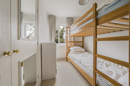 Queens Court, Queens Road, Richmond, Surrey, TW10 - Photo 4