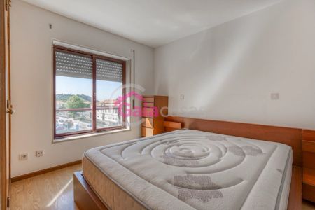 Apartamento T1 mobilado e equipado com lugar de garagem - Photo 3