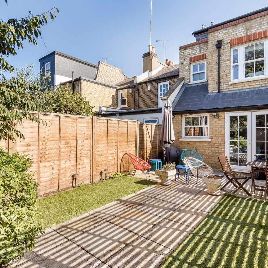 Ballantine Street, London, SW18 1AL - Photo 1