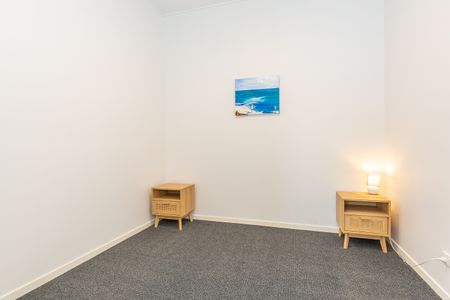 3/90 Prince Edward Parade, Redcliffe QLD 4020 - Apartment For Rent | Domain - Photo 3