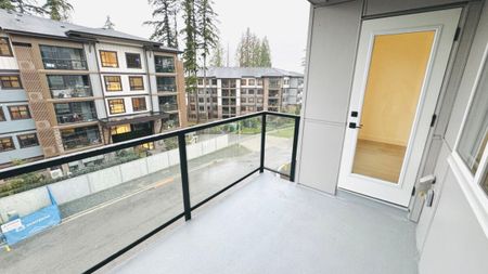 Brand New Condo at King & Crescent - Photo 4