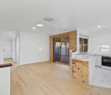 Beautifully Renovated Duplex with Space for Caravan or Boat - Photo 6