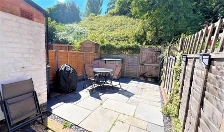 2 bedroom terraced house to rent - Photo 5