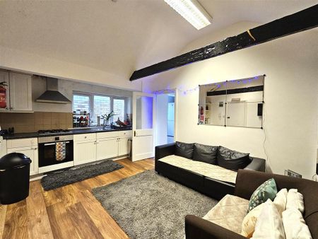1 bedroom flat to rent - Photo 2