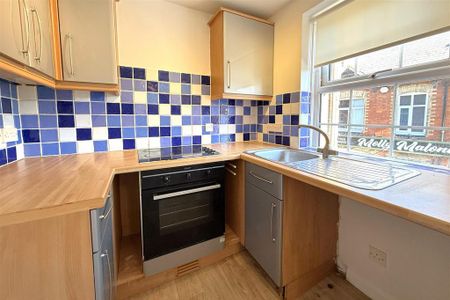 1 bedroom flat to rent - Photo 4