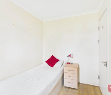 House share to rent - Photo 4