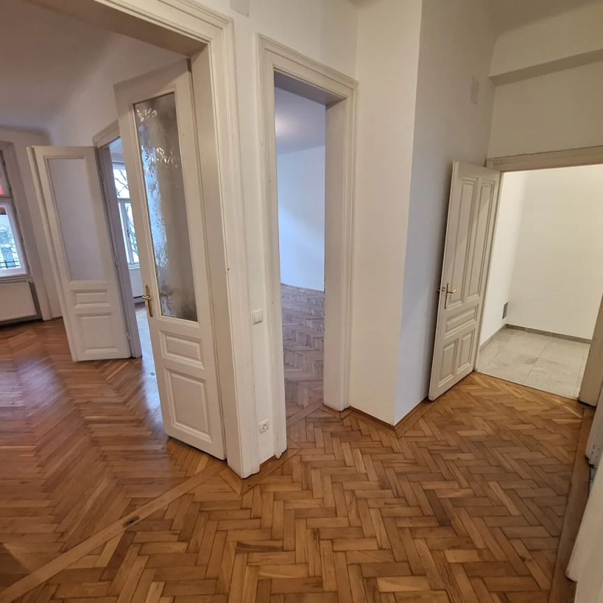 Sehr zentral und ruhig gelegen mit Balkon - Stilaltbau Weyringergasse - unbefristet - Photo 1