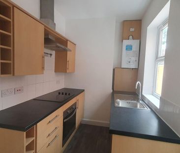 2 bedroom terraced house to rent - Photo 4