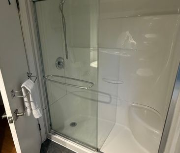 For Lease - 187 Mill Street, Richmond Hill, Ontario - Photo 6