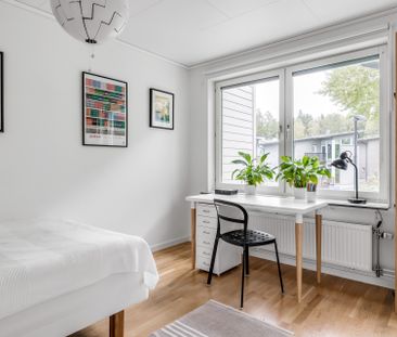 Silverdalsvägen, Sollentuna - Photo 1