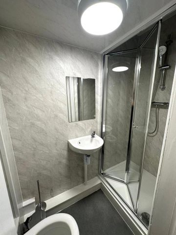 1 bedroom property to rent - Photo 4