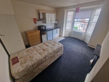 Studio to rent - Photo 5