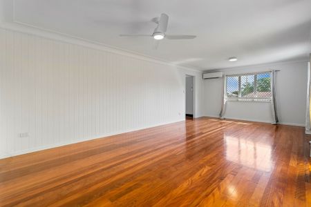 30 Centre Street, Aspley QLD, Belconnen - Photo 2