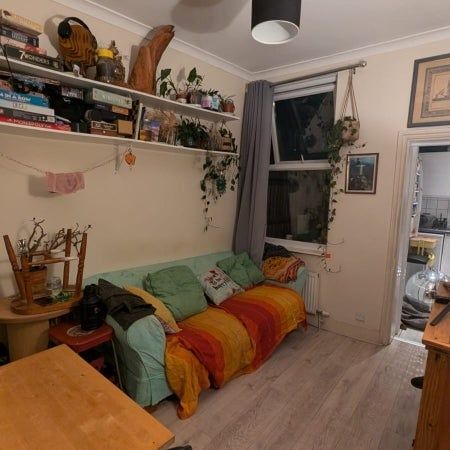 Room in a Shared House, Brading Road, SW2 - Photo 1