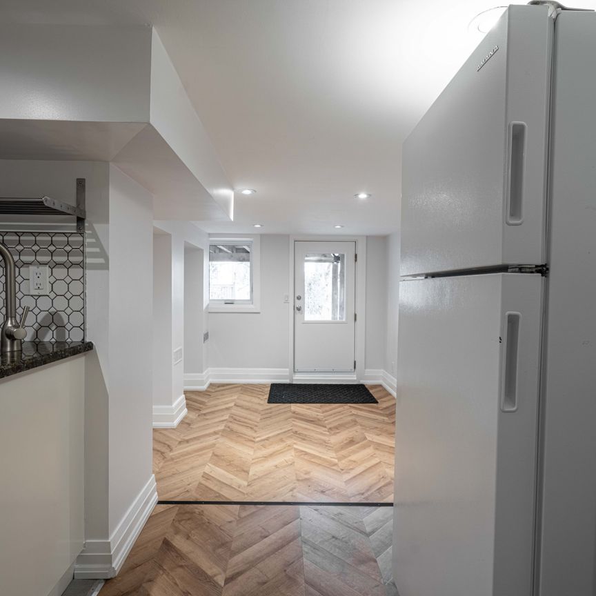 For Lease - 5 Ivy Avenue Unit# Lower, Toronto, Ontario - Photo 1