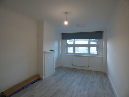 Flat to rent on - Photo 4