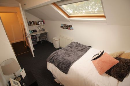 6 Bed - 105 Victoria Road, Hyde Park, Leeds - LS6 1DR - Student - Photo 2